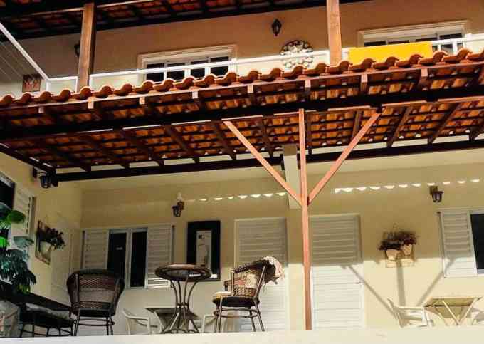 3 Suítes com vista para montanha