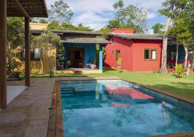 Quintal de Barros🏡  em Arraial d'Ajuda é o lugar ideal  com piscina para quem busca sossego, conforto e segurança !